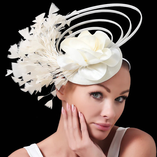 Elegant Feather-Cocktail Fascinator